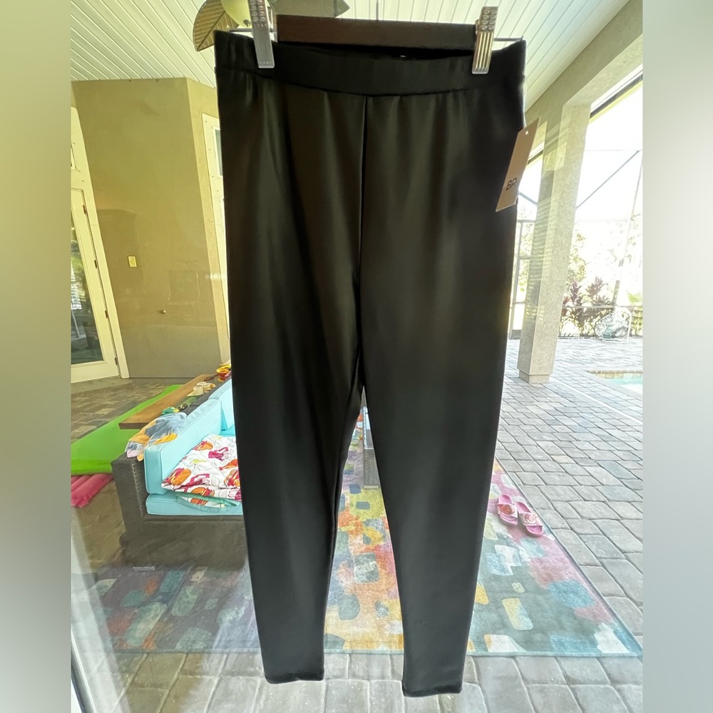 Black faux leather leggings